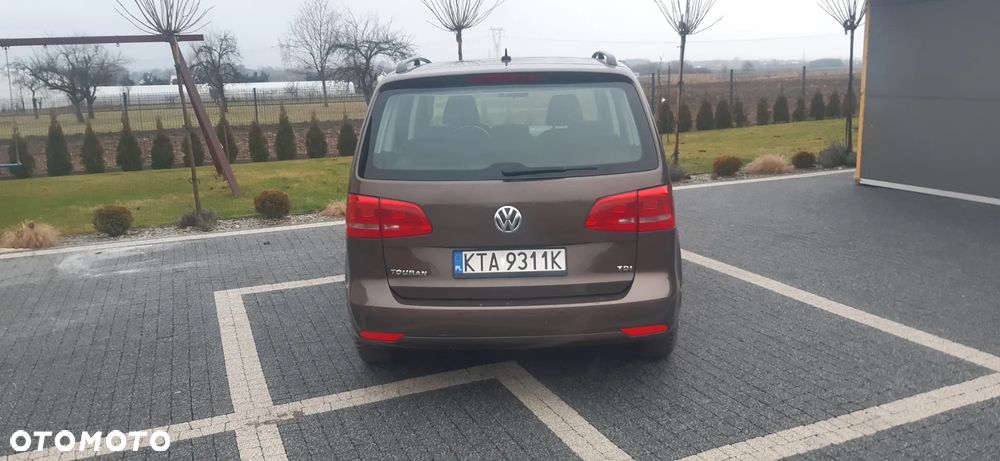 Volkswagen Touran - 4