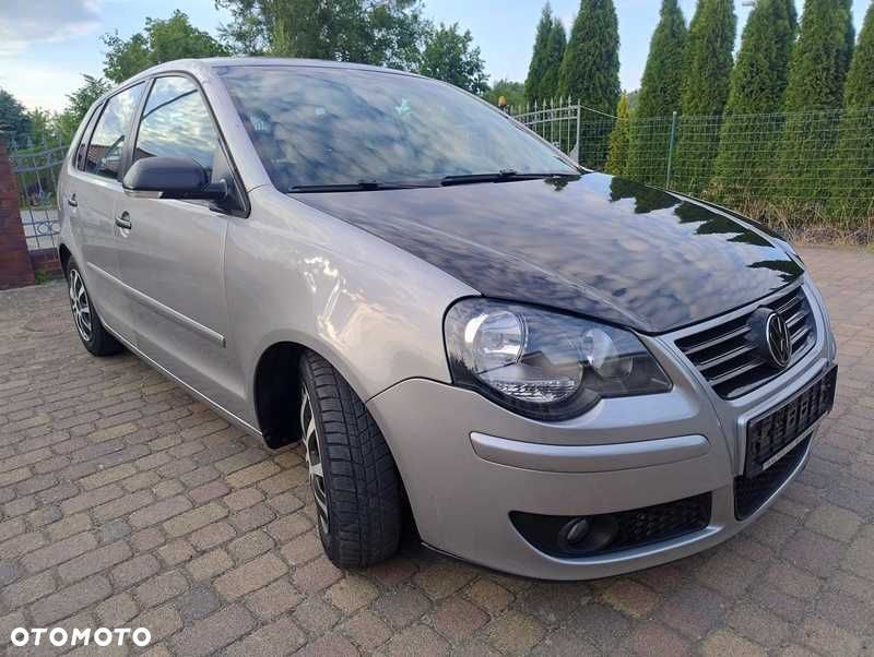 Volkswagen Polo - 2