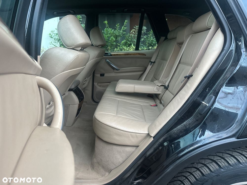 BMW X5 4.4 i Edition Exclusive - 7