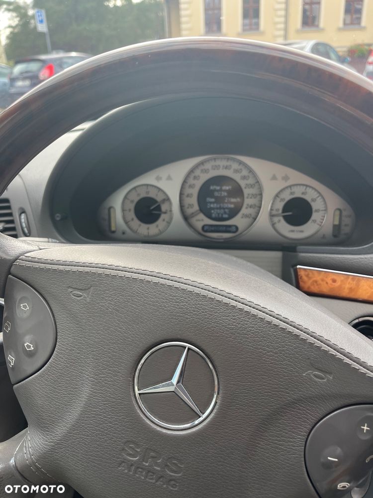 Mercedes-Benz Klasa E 280 4-Matic Avantgarde - 9