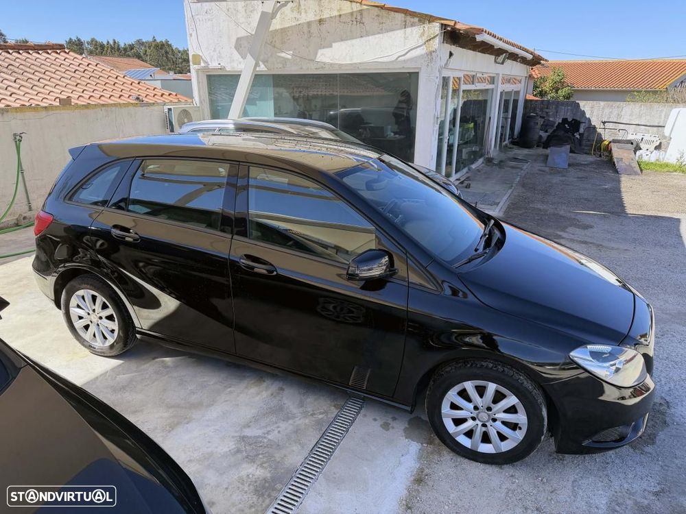 Mercedes-Benz B 180 d Style - 9