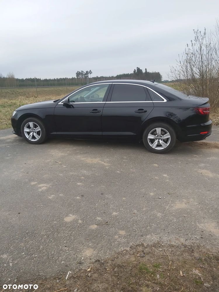 Audi A4 Limousine 30 TDI S tronic design - 16