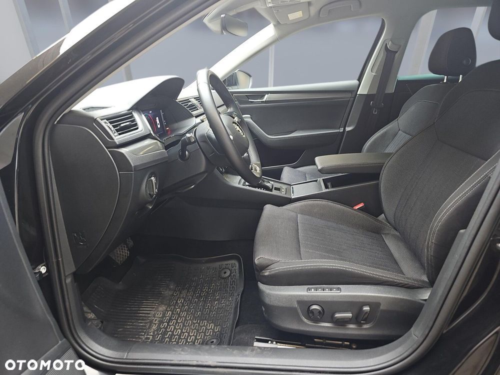Skoda Superb 2.0 TDI SCR 4x4 Style DSG - 9