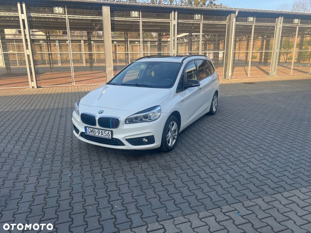 BMW Seria 2 218d xDrive - 4