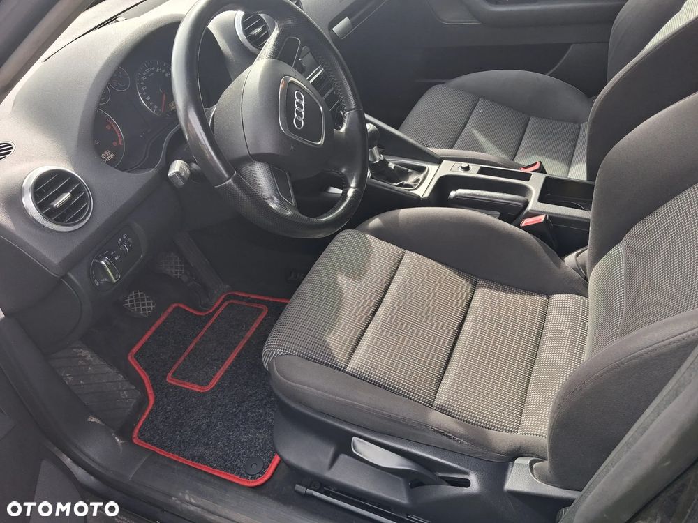 Audi A3 Allstreet ver-2-0-tdi-sportback-dpf-s-line-sportpaket-plus- - 17