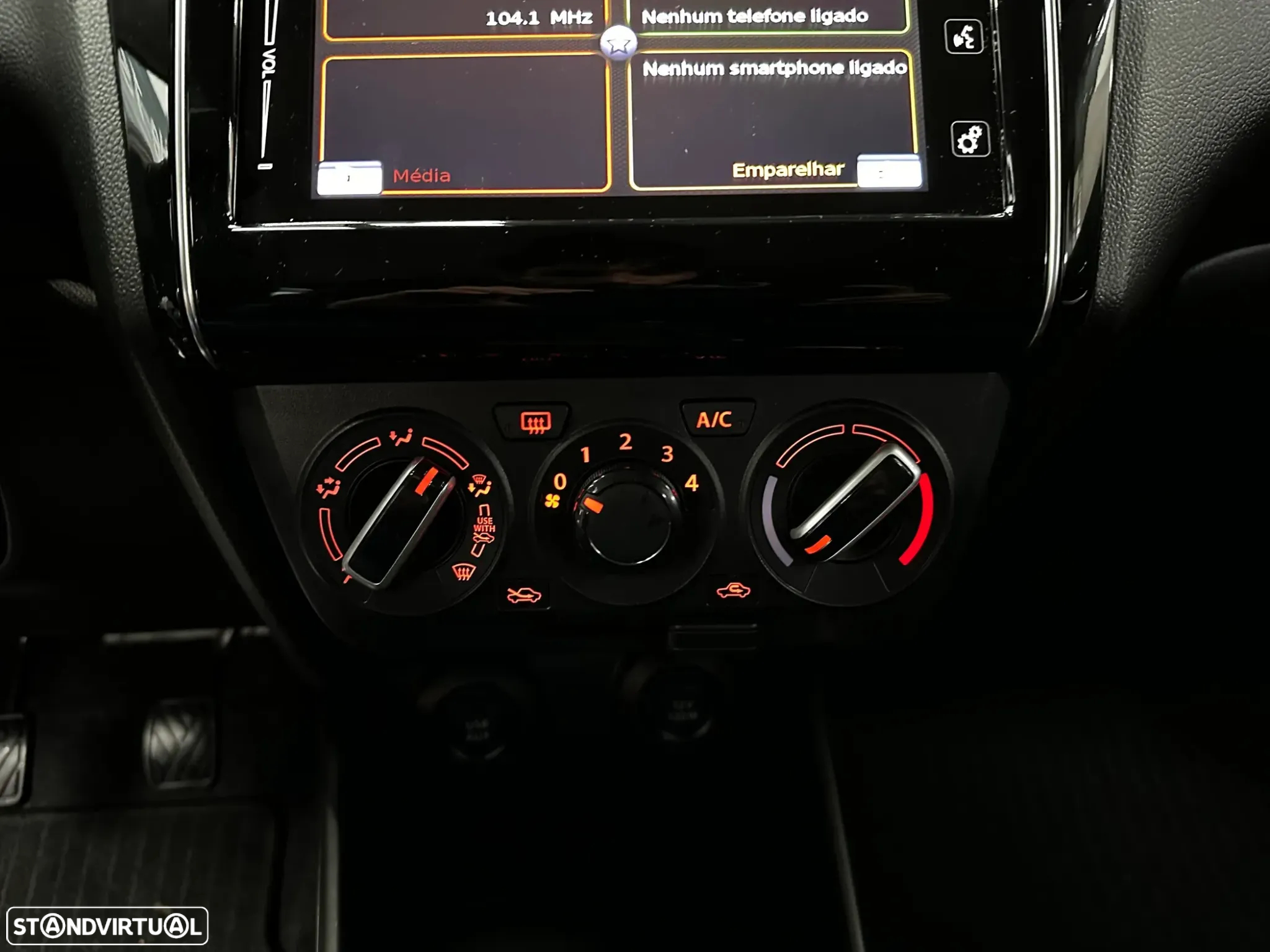 Suzuki Swift 1.2 Mild Hybrid GLX - 31