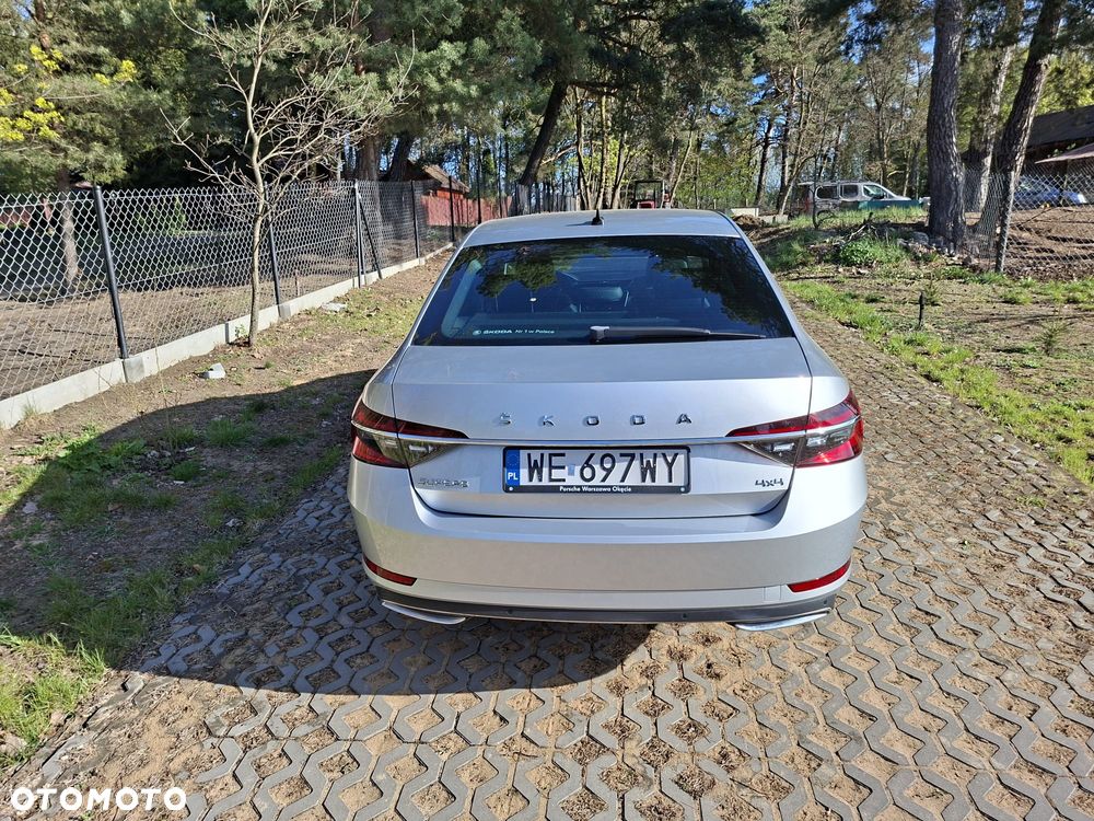 Skoda Superb 2.0 TDI 4x4 L&K DSG - 6