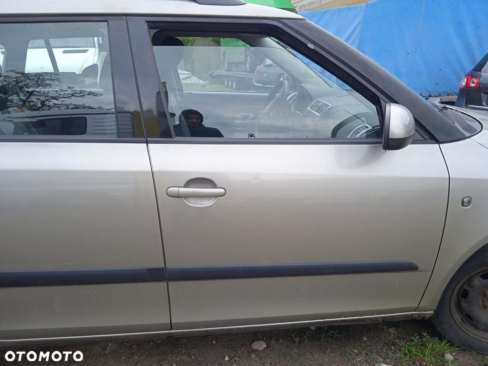 Drzwi Lewe Prawe Przednie Tylne Skoda Fabia II Kombi 9202 - 4