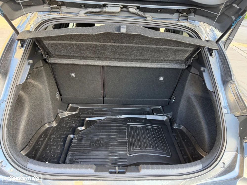 Toyota Corolla 1.8 Hybrid Exclusive - 18