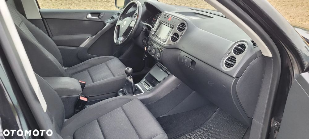 Volkswagen Tiguan - 15
