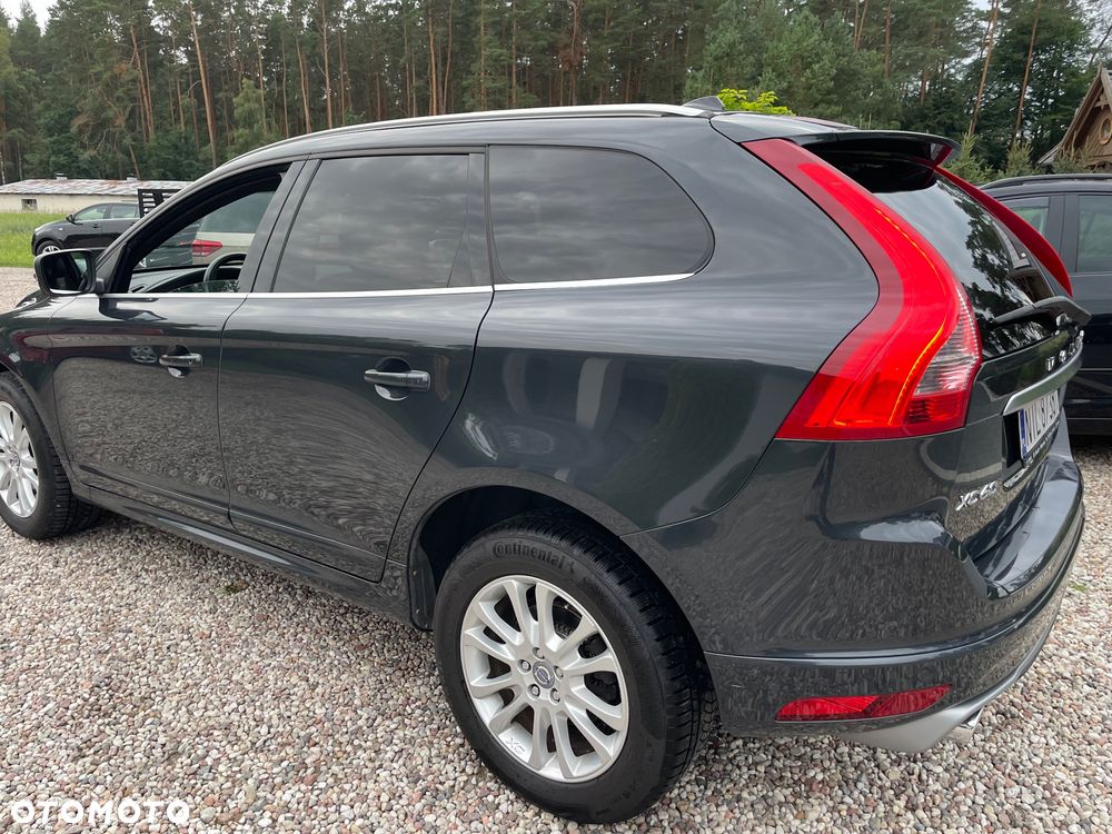 Volvo XC 60 D4 AWD R-Design Kinetic - 9