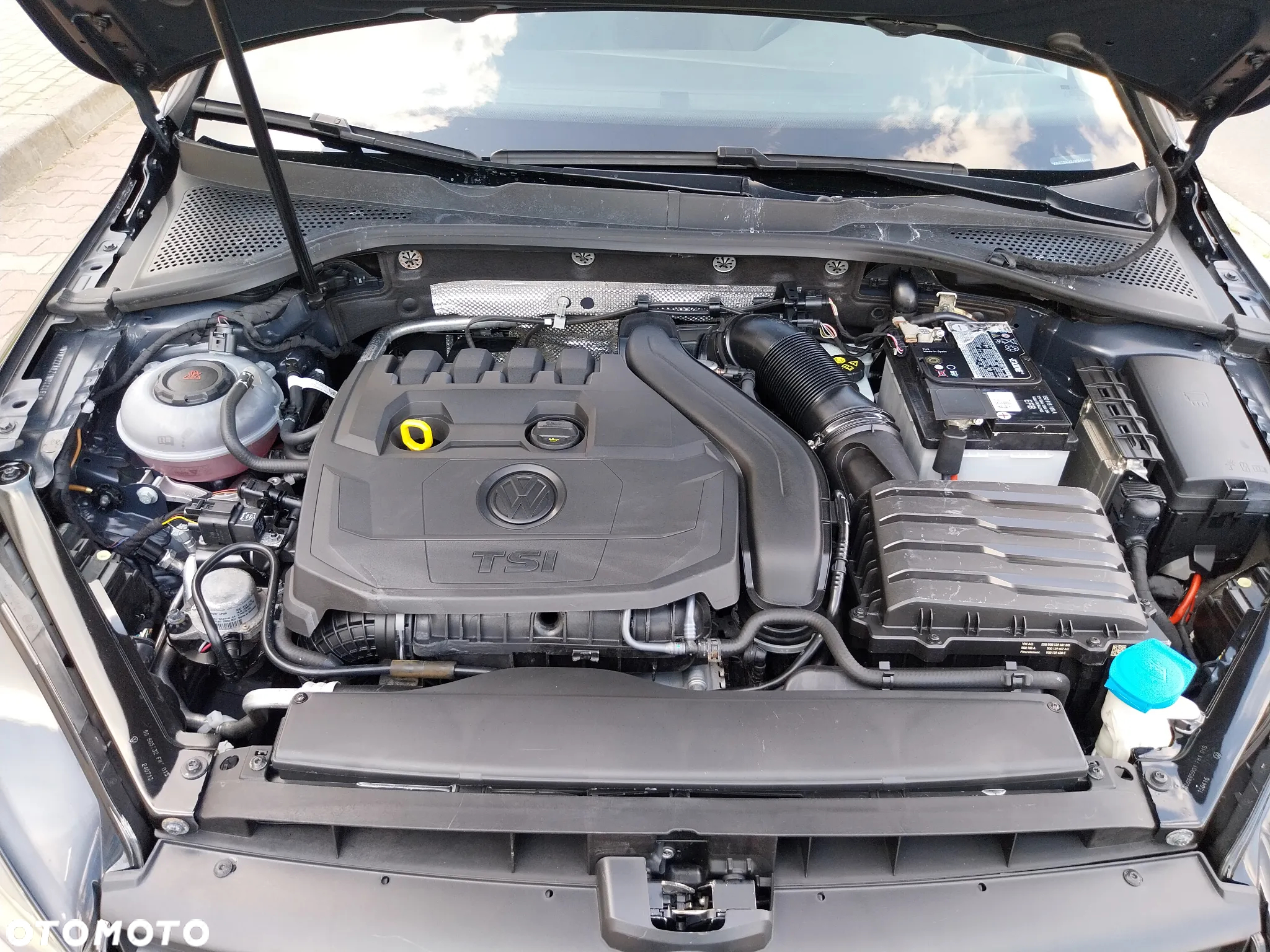 Volkswagen Golf 1.5 TSI OPF R-Line - 14