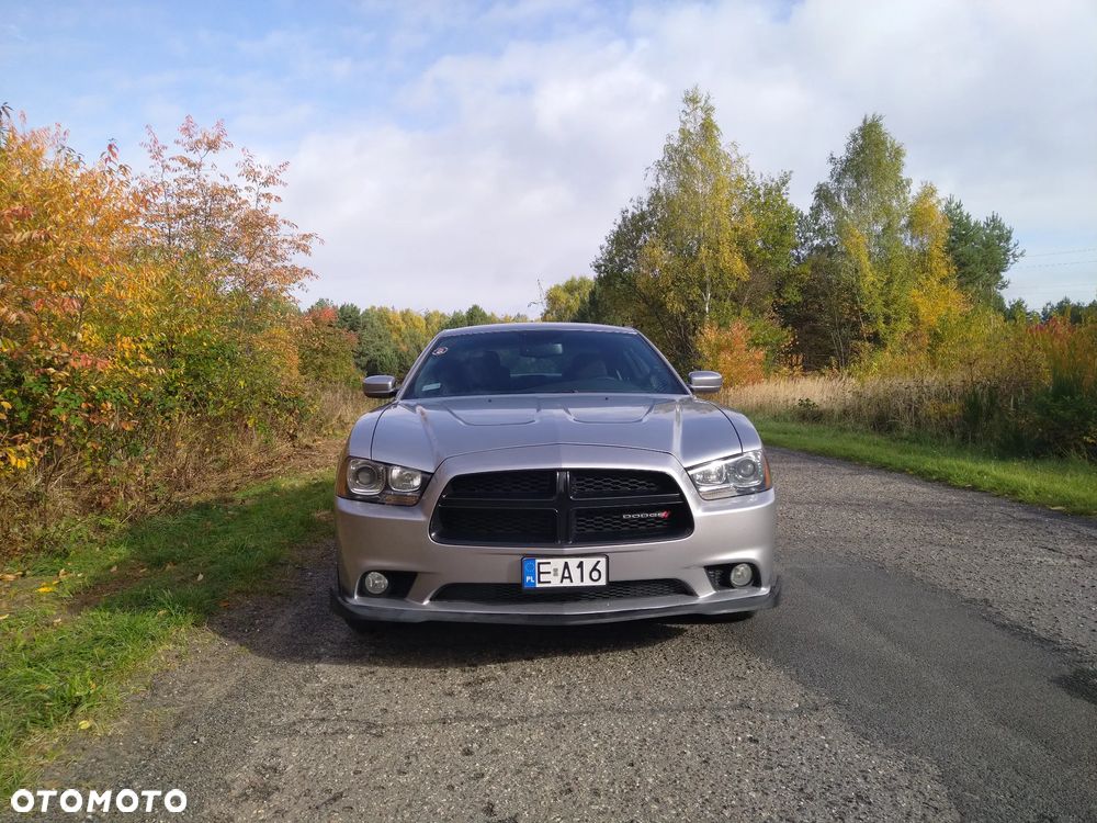 Dodge Charger 5.7 V8 RT - 17