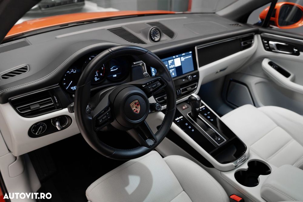 Porsche Macan T - 15