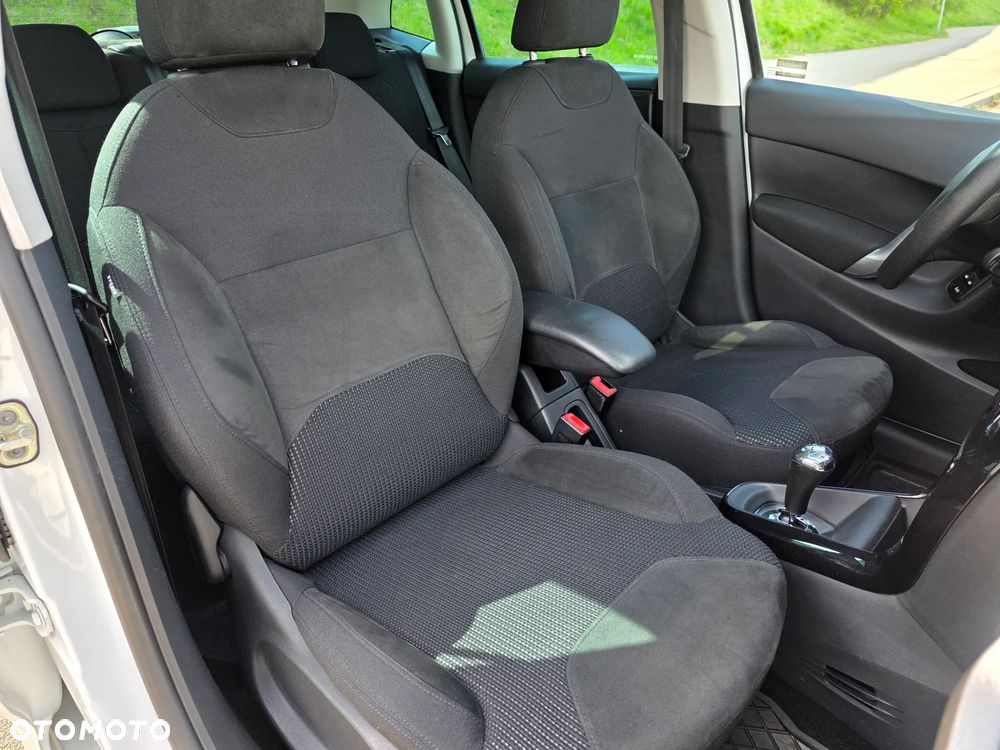Citroën C3 1.4 VTi Exclusive MAP - 23