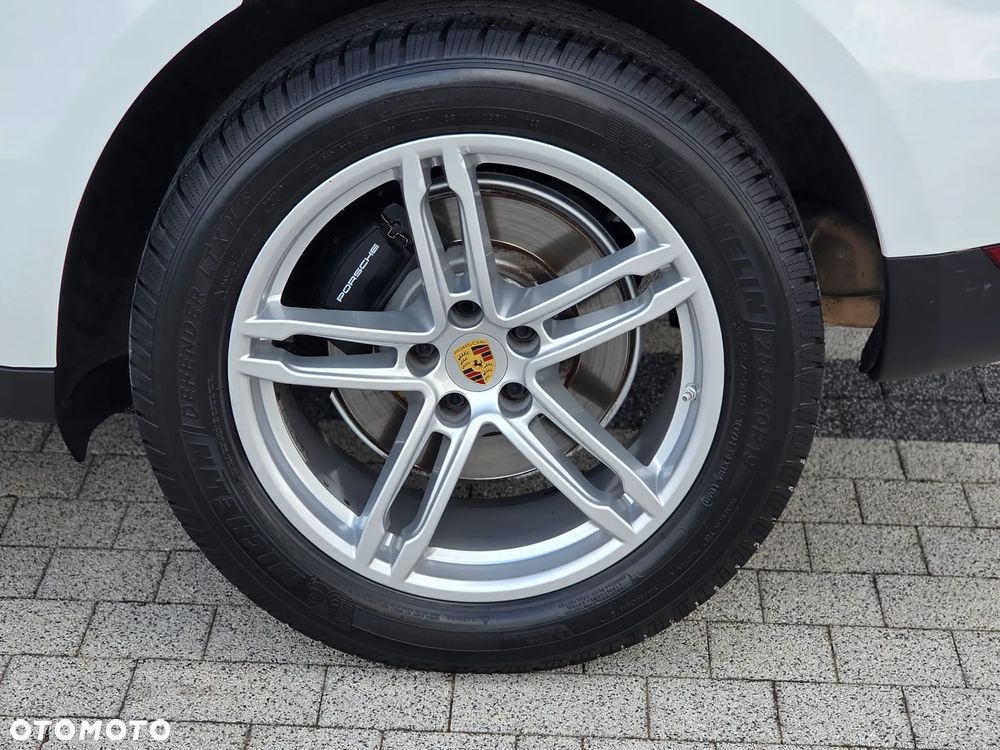 Porsche Macan - 35