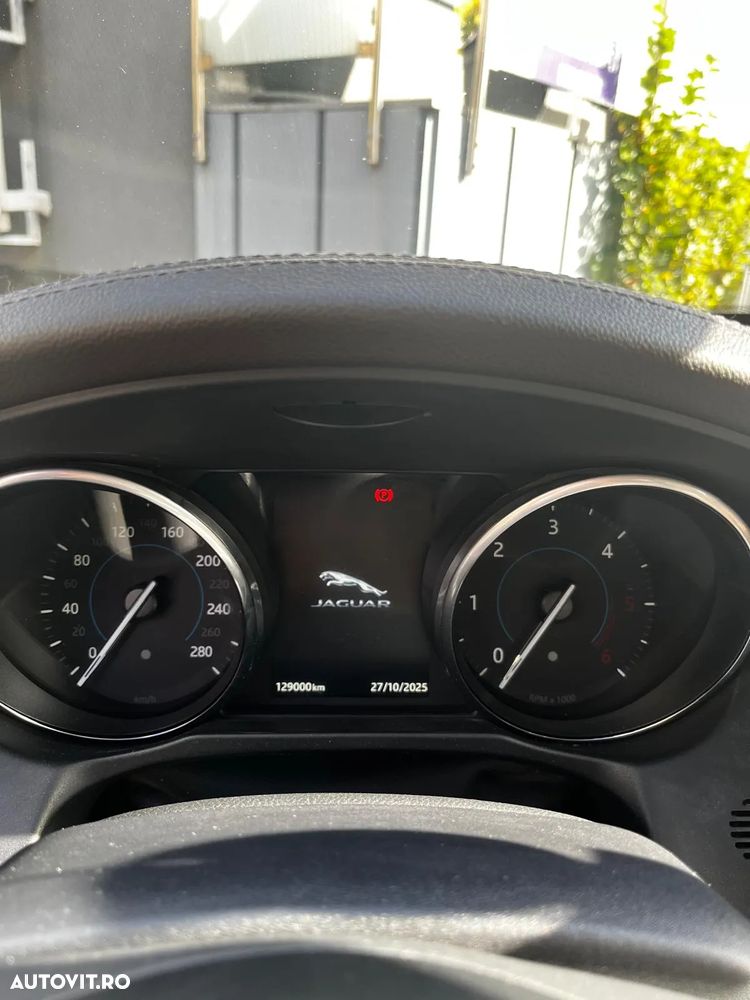 Jaguar XF 20d RWD Prestige - 10