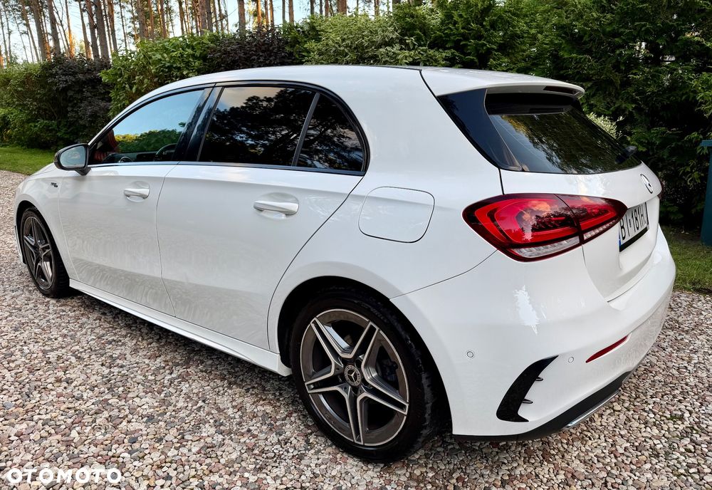 Mercedes-Benz Klasa A 180 AMG Line 7G-DCT - 2