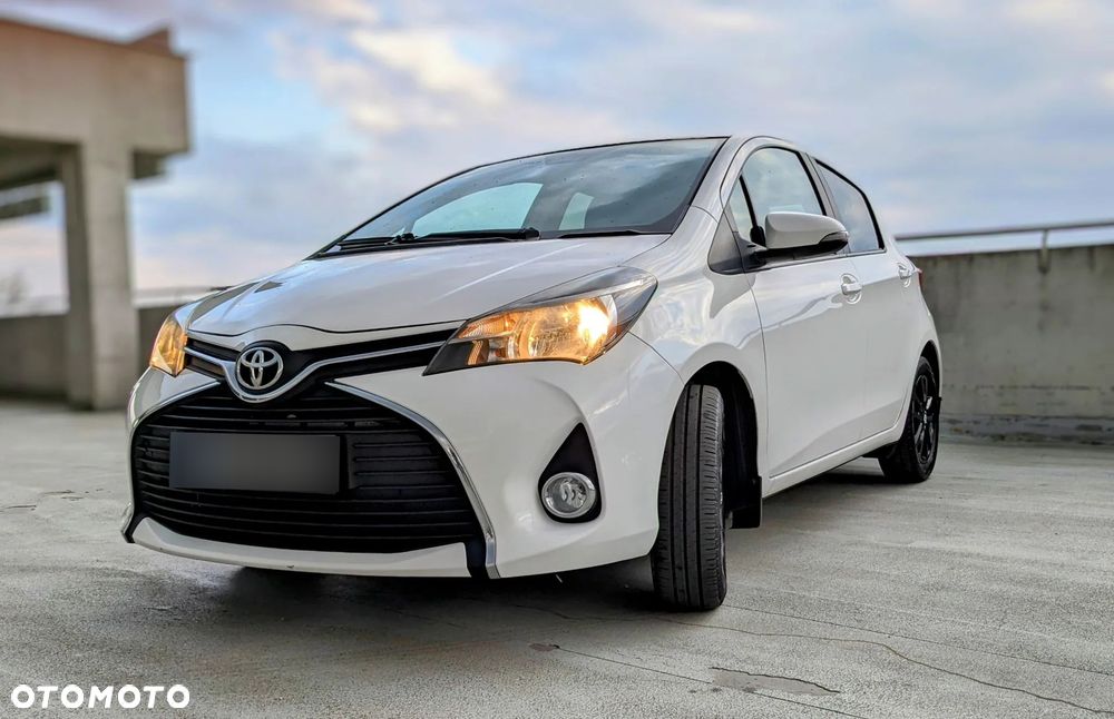 Toyota Yaris 1.33 Premium - 12