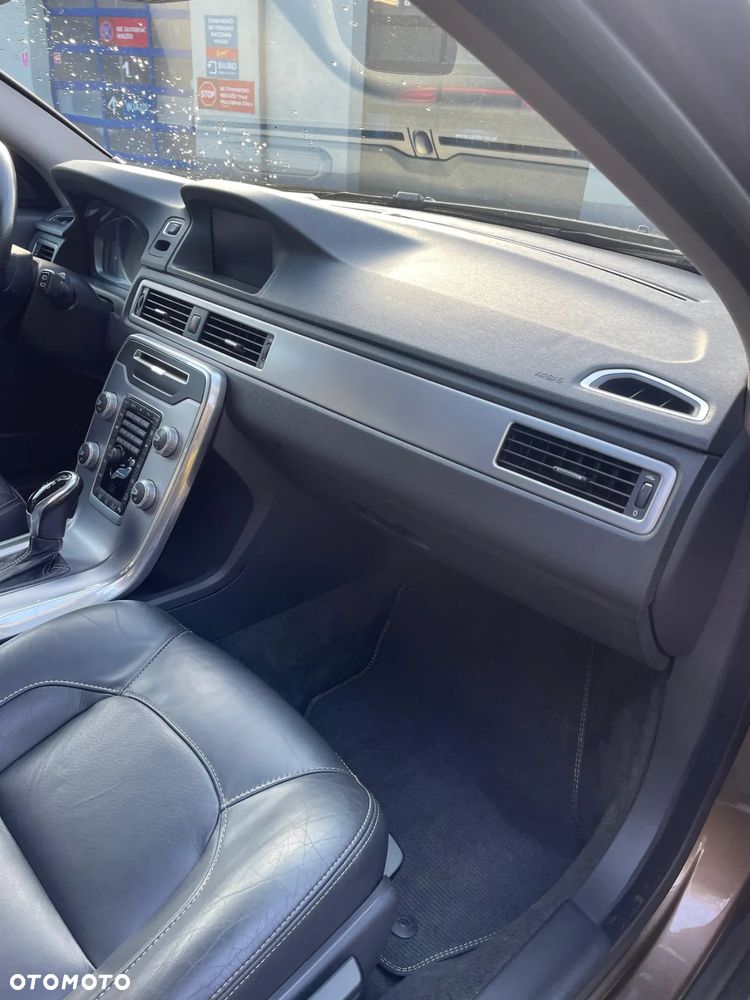 Volvo XC 70 D5 AWD Summum - 10