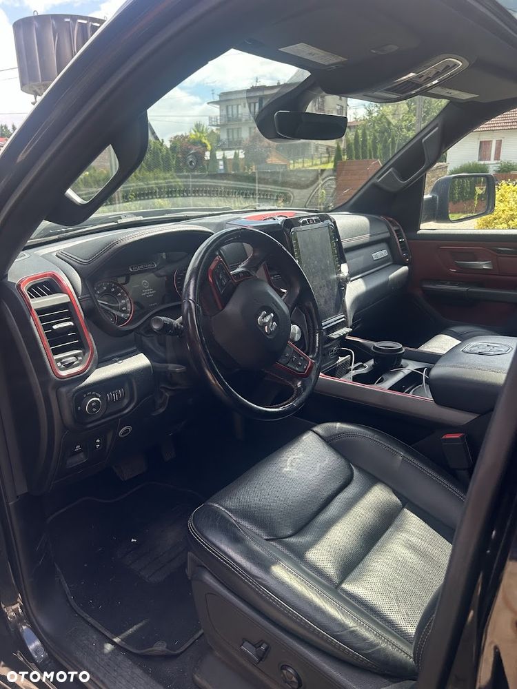 Dodge RAM 5.7 4x4 - 2