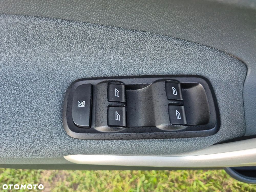 Ford Fiesta 1.4 Titanium EU5 - 13