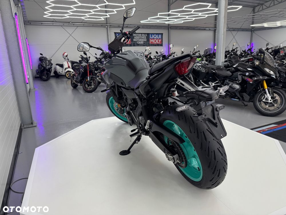 Yamaha MT - 5
