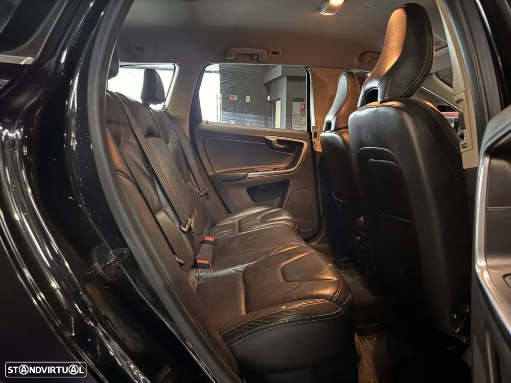 Volvo XC 60 2.0 D4 R-Design Start/Stop - 33