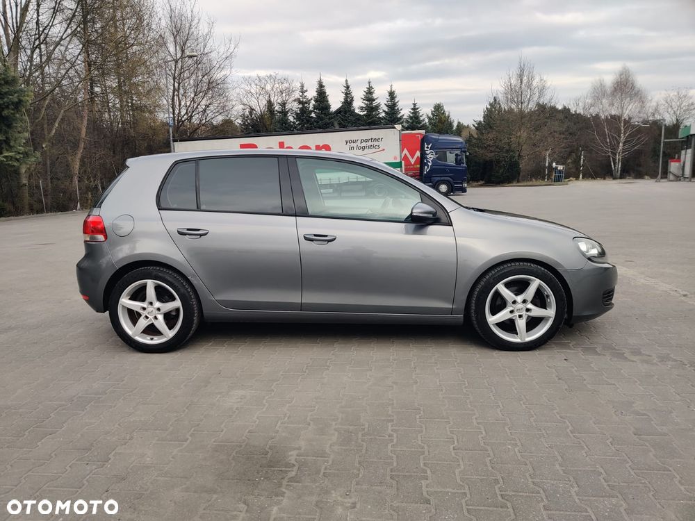 Volkswagen Golf 2.0 TDI DPF Comfortline - 11