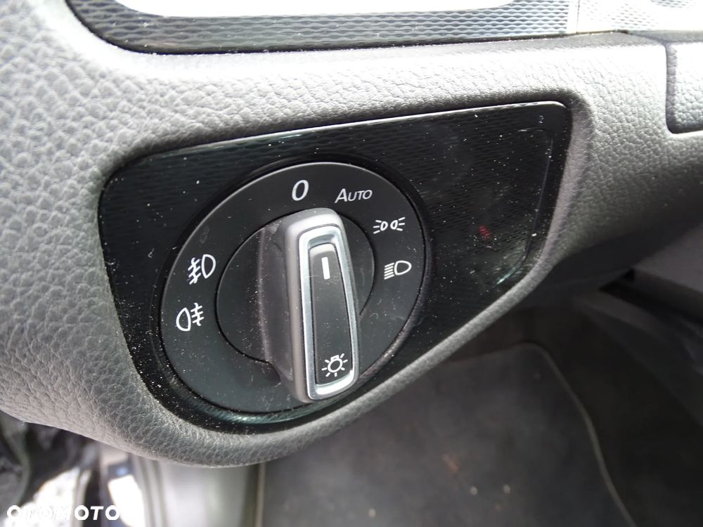 Volkswagen Golf 2.0 TDI BMT GTD - 30
