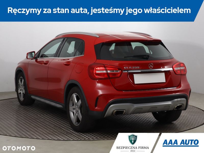 Mercedes-Benz GLA - 5