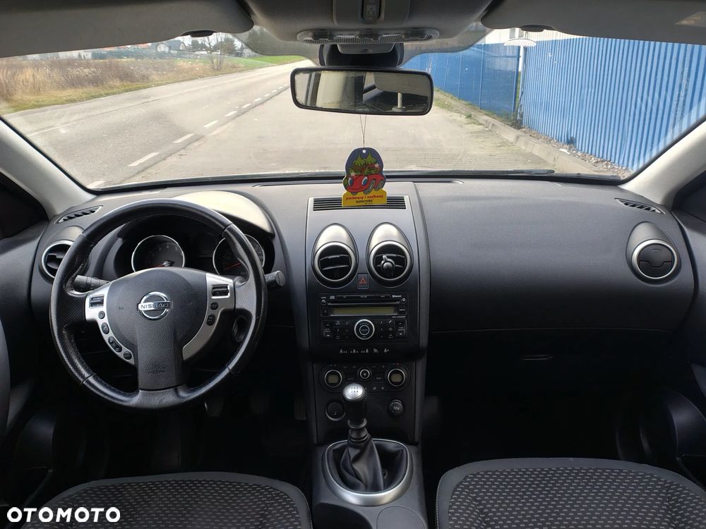 Nissan Qashqai+2 2.0 visia - 5