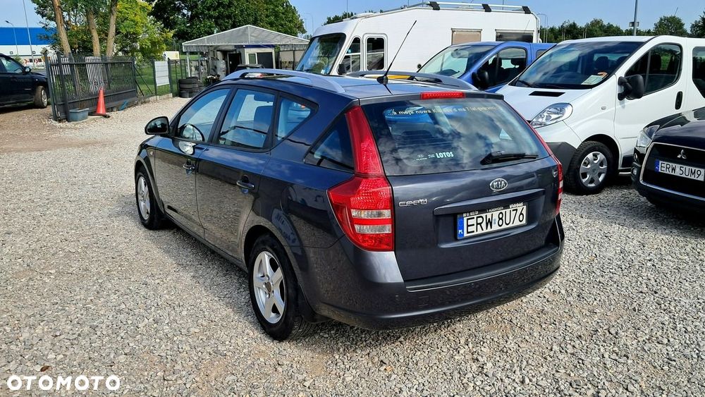 Kia Ceed - 3