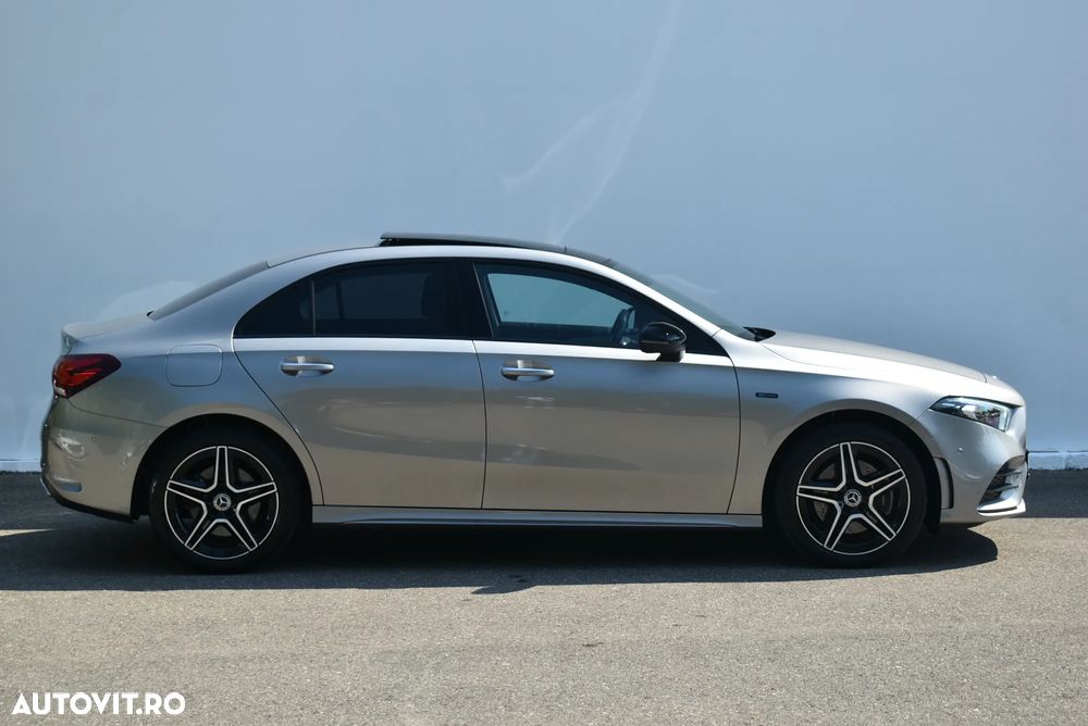 Mercedes-Benz A - 4