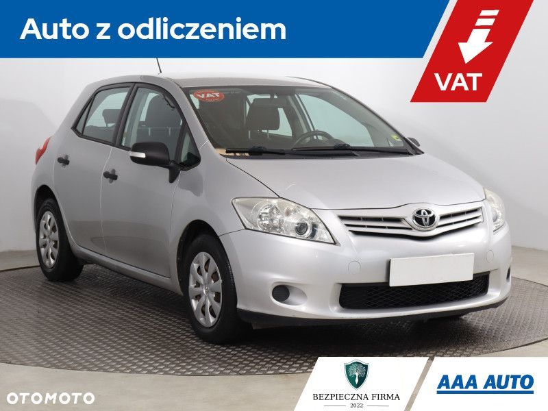 Toyota Auris - 1