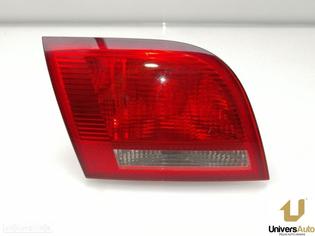 FAROLIM TRASEIRO ESQUERDO AUDI A3 2006 -8P4945093B - 8