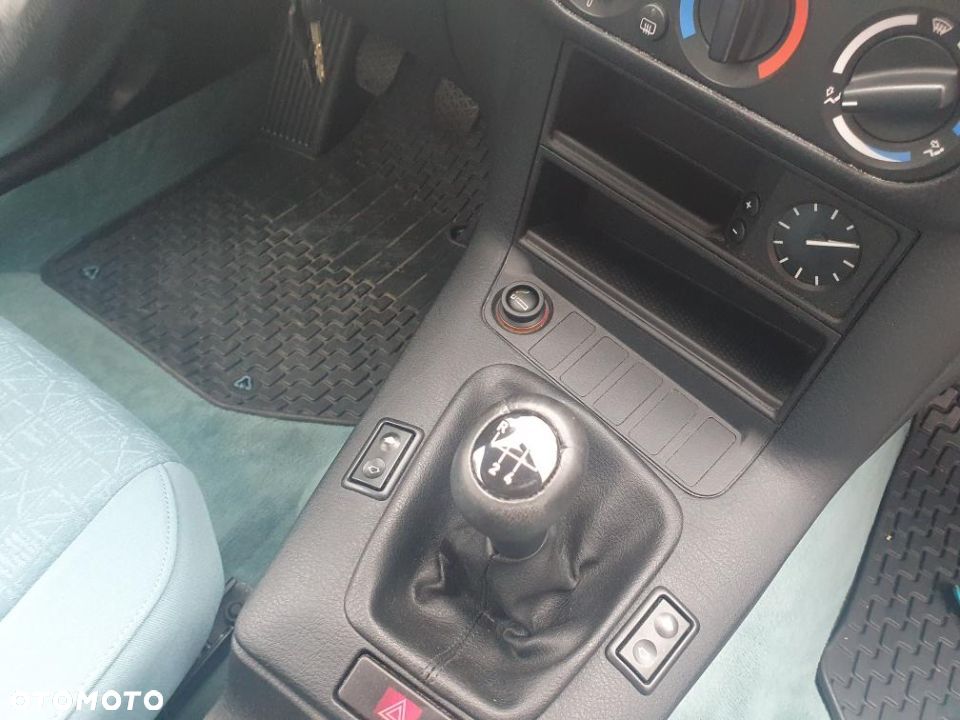 BMW Seria 3 316i - 9