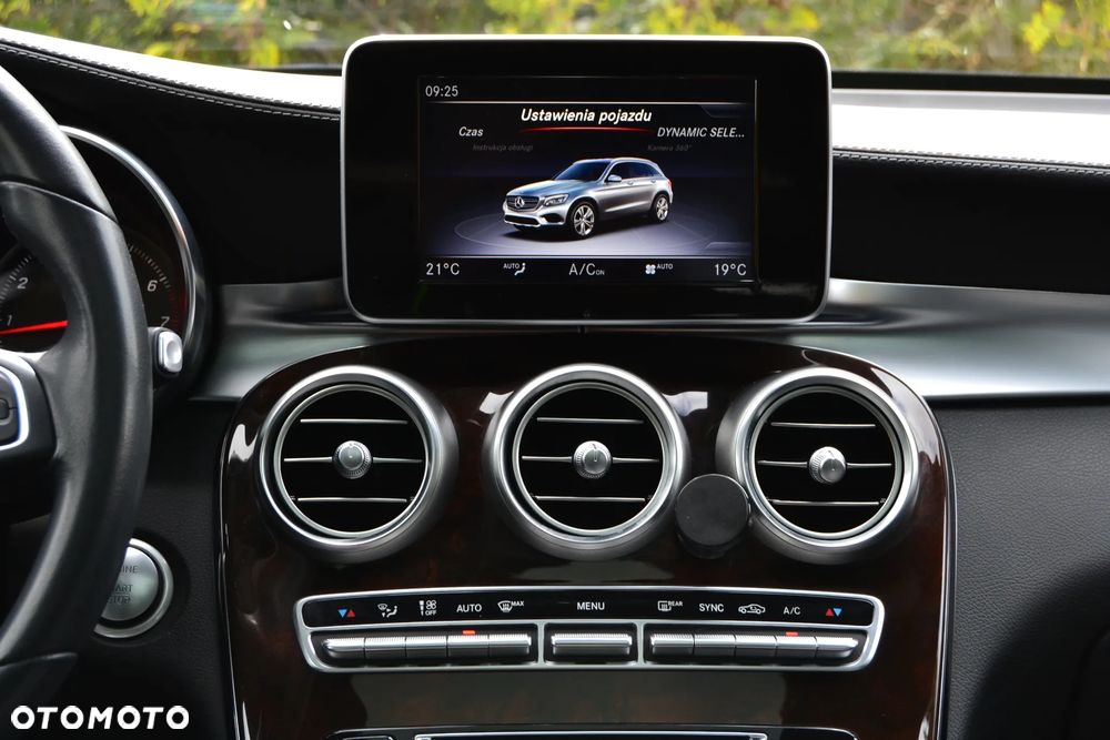 Mercedes-Benz GLC 300 4Matic 9G-TRONIC Exclusive - 11