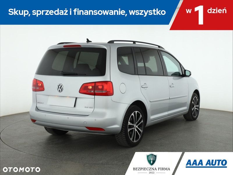 Volkswagen Touran - 6