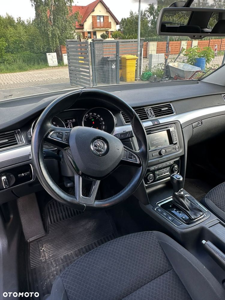 Skoda Superb 2.0 TDI 4x4 Business DSG - 16