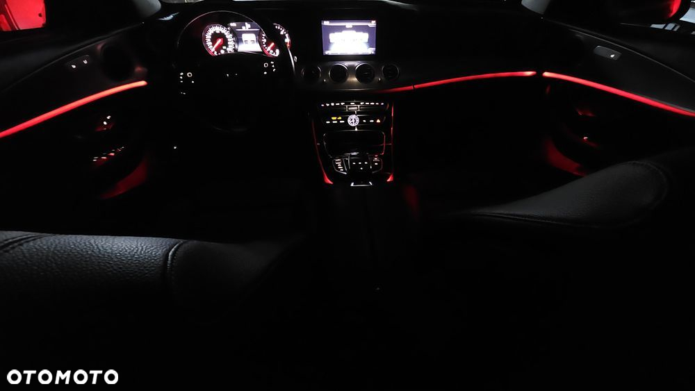 Mercedes-Benz Klasa E 220 d 9G-TRONIC - 14