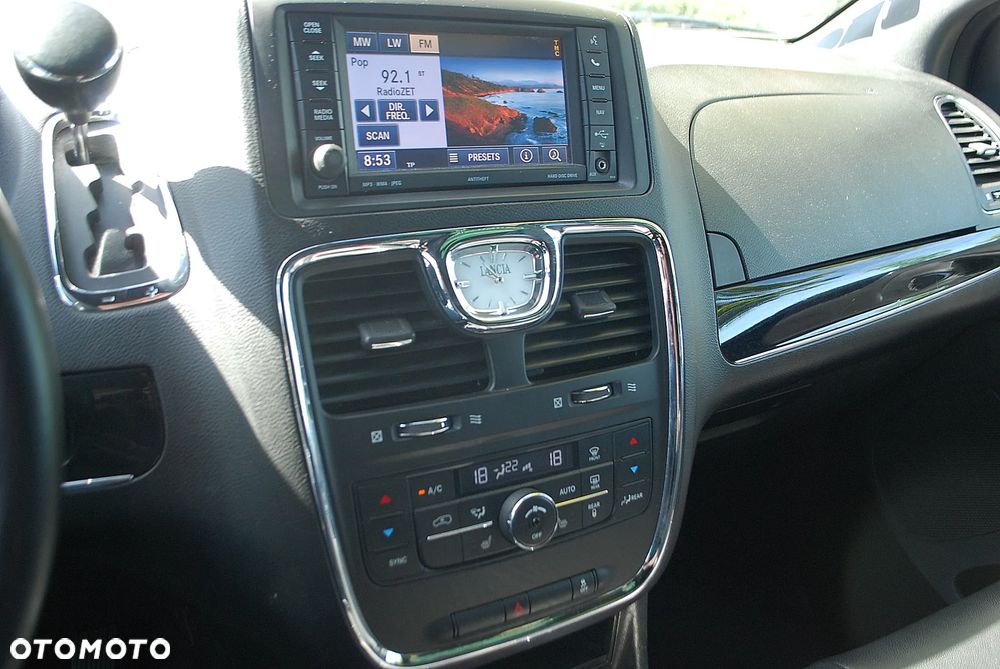 Lancia Voyager 2.8CRD S - 8