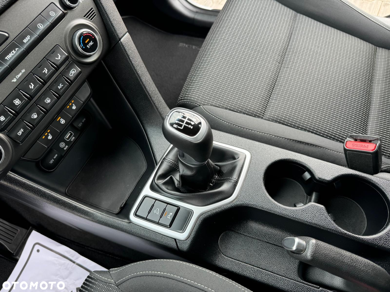Kia Sportage 1.6 GDI Black Edition 2WD - 31