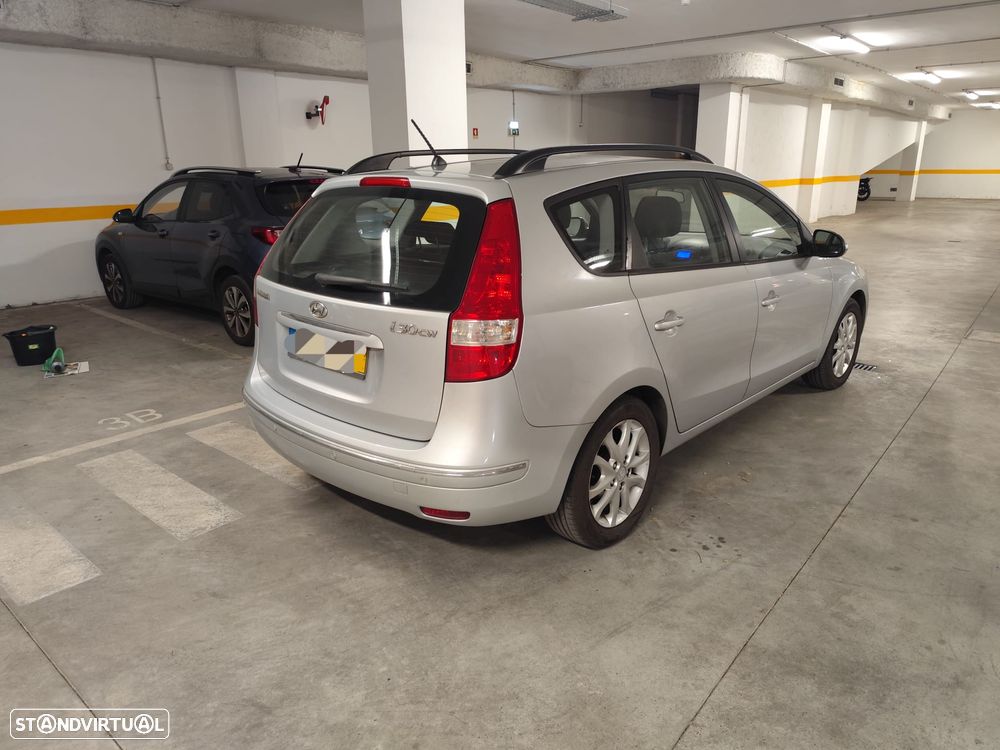 Hyundai i30 CW 1.4 CVVT Blue Comfort - 2