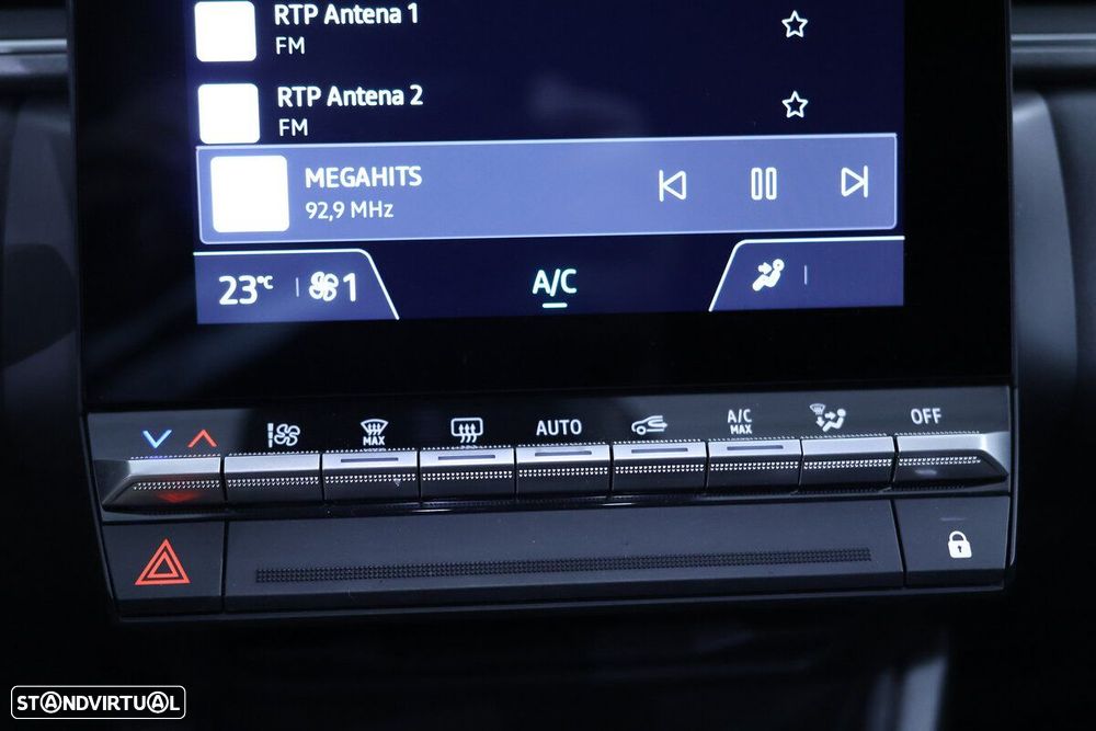 Renault Captur - 24