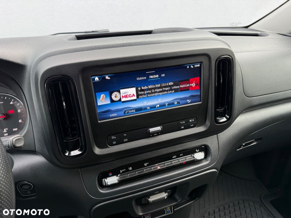 Mercedes-Benz VITO - 11