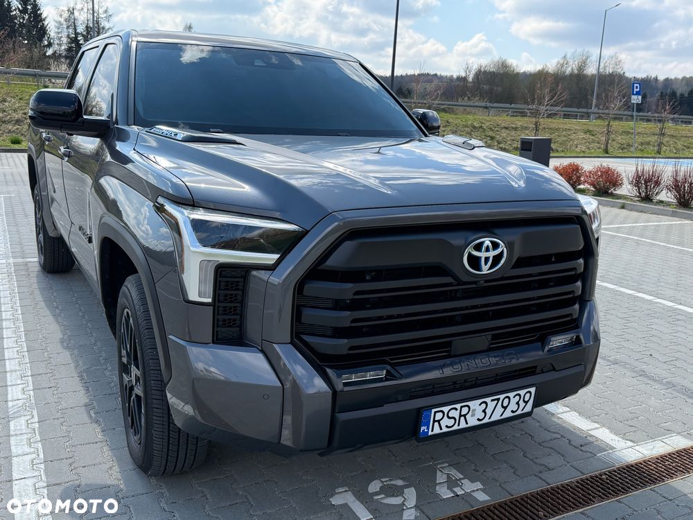 Toyota Tundra - 2