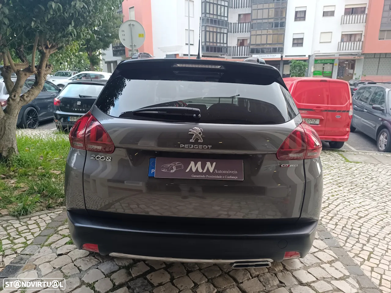 Peugeot 2008 1.2 PureTech GT Line - 6
