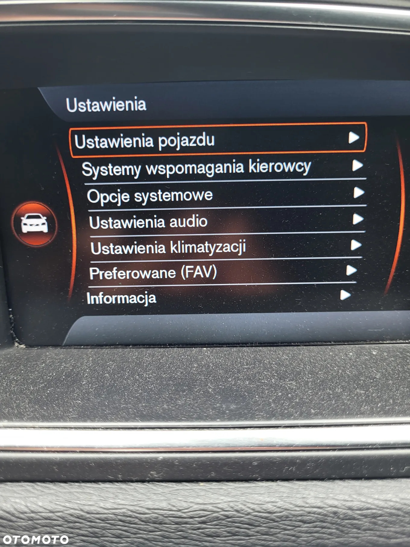 Volvo V40 D2 R-Design - 19