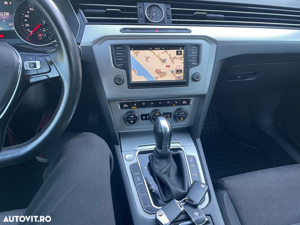 Volkswagen Passat - 29